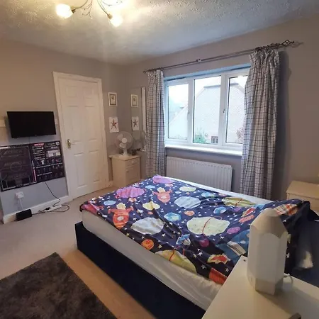 Quiet Family Close To Leeds & Harrogate Villa